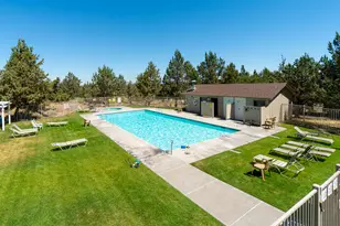 1974 Redtail Hawk Dr, Redmond, OR 97756 - Photo 13