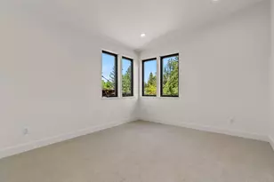 26 NW McCann Ave, Bend, OR 97703 - Photo 17