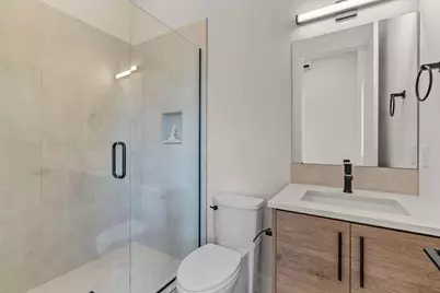 26 NW McCann Avenue #UNIT 4, Bend, OR 97703 - Photo 23