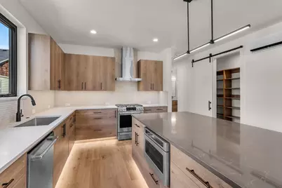 26 NW McCann Avenue #UNIT 4, Bend, OR 97703 - Photo 7