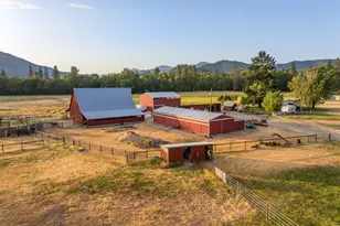 701 Messinger Rd, Grants Pass, OR 97527 - Photo 51