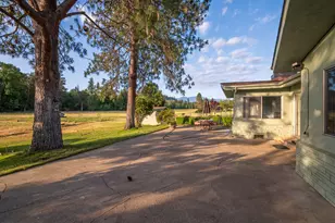 701 Messinger Rd, Grants Pass, OR 97527 - Photo 35