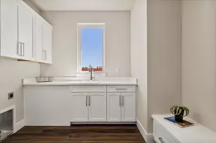 230 E Diamond Peak Ave, Sisters, OR 97759 - Photo 31