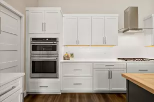 230 E Diamond Peak Ave, Sisters, OR 97759 - Photo 17