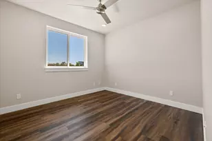 230 E Diamond Peak Ave, Sisters, OR 97759 - Photo 27