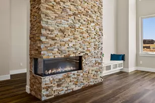 230 E Diamond Peak Ave, Sisters, OR 97759 - Photo 11