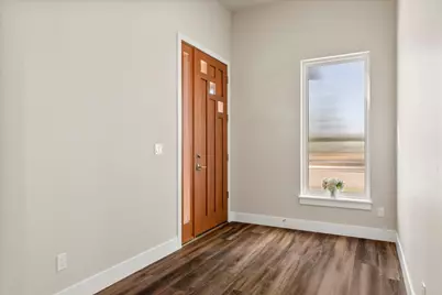 230 E Diamond Peak Avenue #32, Sisters, OR 97759 - Photo 3