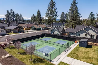 230 E Diamond Peak Avenue #32, Sisters, OR 97759 - Photo 53