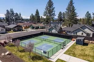 230 E Diamond Peak Ave, Sisters, OR 97759 - Photo 53