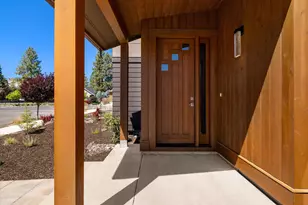 230 E Diamond Peak Ave, Sisters, OR 97759 - Photo 57