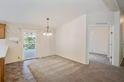 5648 Foothill Boulevard #31, Grants Pass, OR 97526 - Photo 5