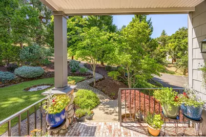 425 S 1st Street, Jacksonville, OR 97530 - Photo 3