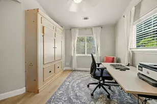 425 S 1st St, Jacksonville, OR 97530 - Photo 27