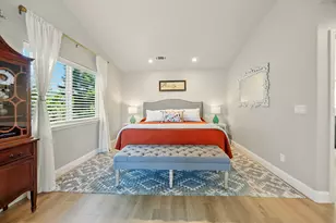 425 S 1st St, Jacksonville, OR 97530 - Photo 29