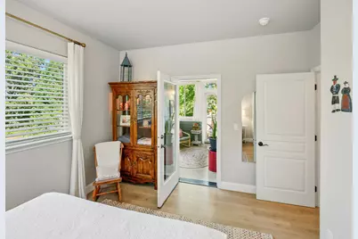 425 S 1st Street, Jacksonville, OR 97530 - Photo 21