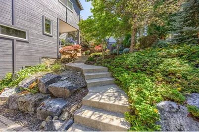 425 S 1st Street, Jacksonville, OR 97530 - Photo 35