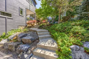 425 S 1st St, Jacksonville, OR 97530 - Photo 35