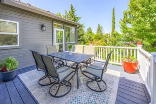 425 S 1st St, Jacksonville, OR 97530 - Photo 23