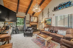 17693 Tennis Village Ct, Sunriver, OR 97707 - Photo 13