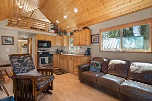 7979 Hyatt Prairie Rd, Ashland, OR 97520 - Photo 3