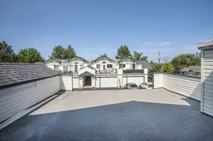 438 NW 19th St, Redmond, OR 97756 - Photo 9