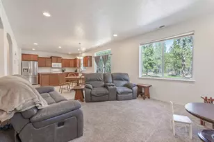 53090 Day Rd, La Pine, OR 97739 - Photo 9