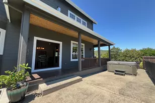 3351 SW Bennett Ln, Grants Pass, OR 97527 - Photo 43