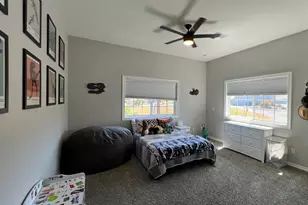 3351 SW Bennett Ln, Grants Pass, OR 97527 - Photo 29