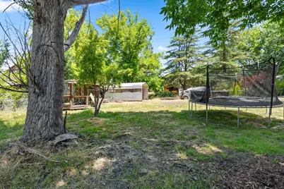 284 E Main Street, Eagle Point, OR 97524 - Photo 27