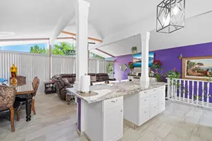 284 E Main St, Eagle Point, OR 97524 - Photo 5