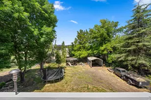 284 E Main St, Eagle Point, OR 97524 - Photo 21