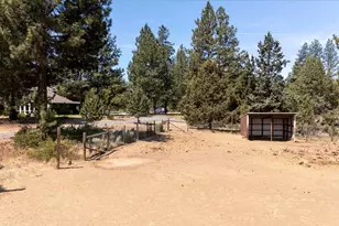 19723 Buck Canyon Rd, Bend, OR 97702 - Photo 37