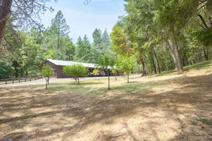 1625 Crow Rd, Merlin, OR 97532 - Photo 43