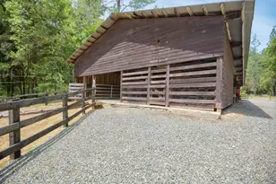 1625 Crow Rd, Merlin, OR 97532 - Photo 27