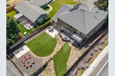 1926 SW 25th Street, Redmond, OR 97756 - Photo 3