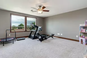 1926 SW 25th St, Redmond, OR 97756 - Photo 33