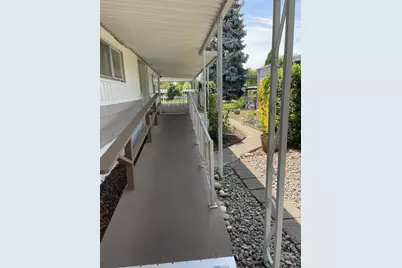 260 Lakeview Drive, Grants Pass, OR 97526 - Photo 3