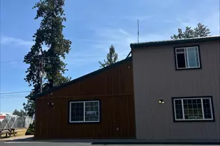 307 W Sisters Park Dr, Sisters, OR 97759 - Photo 3