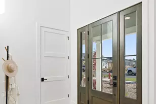 3338 NW Leavitt Ln, Bend, OR 97703 - Photo 9