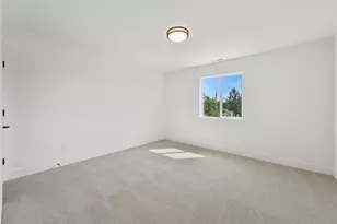 21145 NE Beall Dr, Bend, OR 97701 - Photo 25