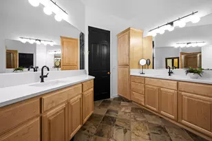 61925 Broken Top Dr, Bend, OR 97702 - Photo 29