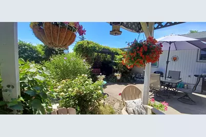 409 NE Royal Drive, Grants Pass, OR 97526 - Photo 13