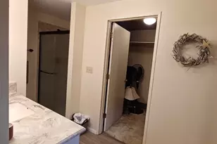 409 NE Royal Dr, Grants Pass, OR 97526 - Photo 11