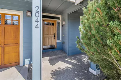2044 NE Cradle Mountain Way, Bend, OR 97701 - Photo 39