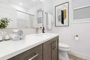 21431 NE Hayloft Pl, Bend, OR 97701 - Photo 7