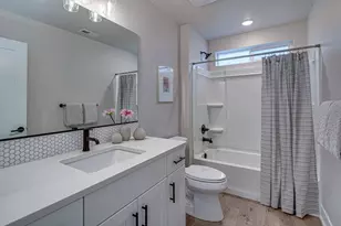 21435 NE Hayloft Pl, Bend, OR 97701 - Photo 9