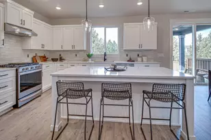 21435 NE Hayloft Pl, Bend, OR 97701 - Photo 3