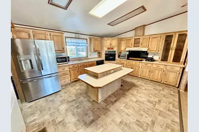 300 Winston Drive, Grants Pass, OR 97526 - Photo 7