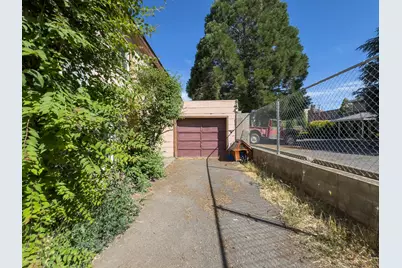 1034 High Street, Klamath Falls, OR 97601 - Photo 5