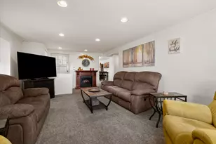 711 SW 3rd St, Madras, OR 97741 - Photo 5